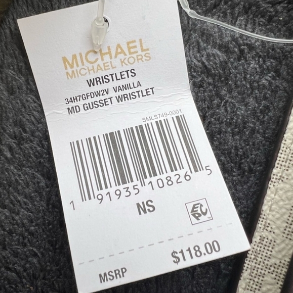 NWT Michael Kors Wristlet Vanilla Gold Gusset - Picture 6 of 7